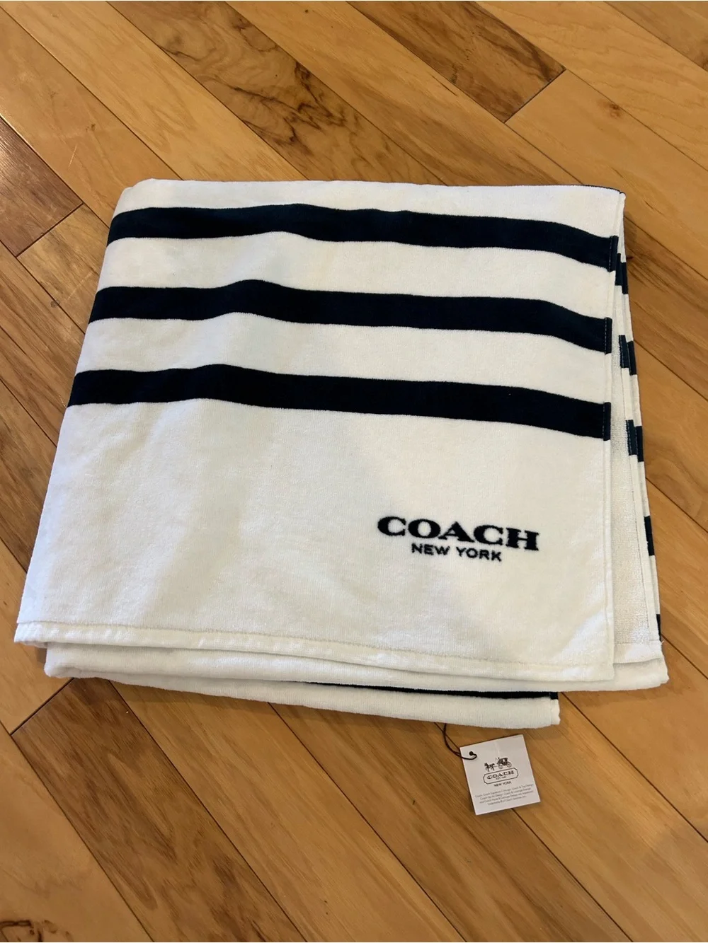 NWT Coach Striped Beach Towel in White and Navy